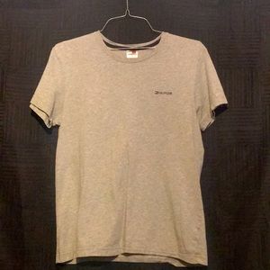 Tommy Hilfiger t shirt size medium color gray